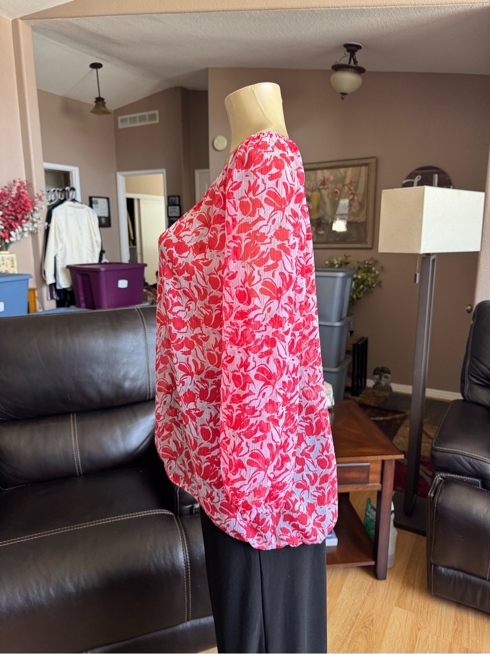 Liz Claiborne sheer red & white floral scoop neck blouse-size XL - Picture 3 of 10